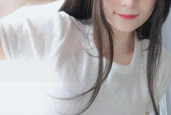 不知道白银81长发小护士在图包里，能否让我心脏做个全面检查？原图已经收好！