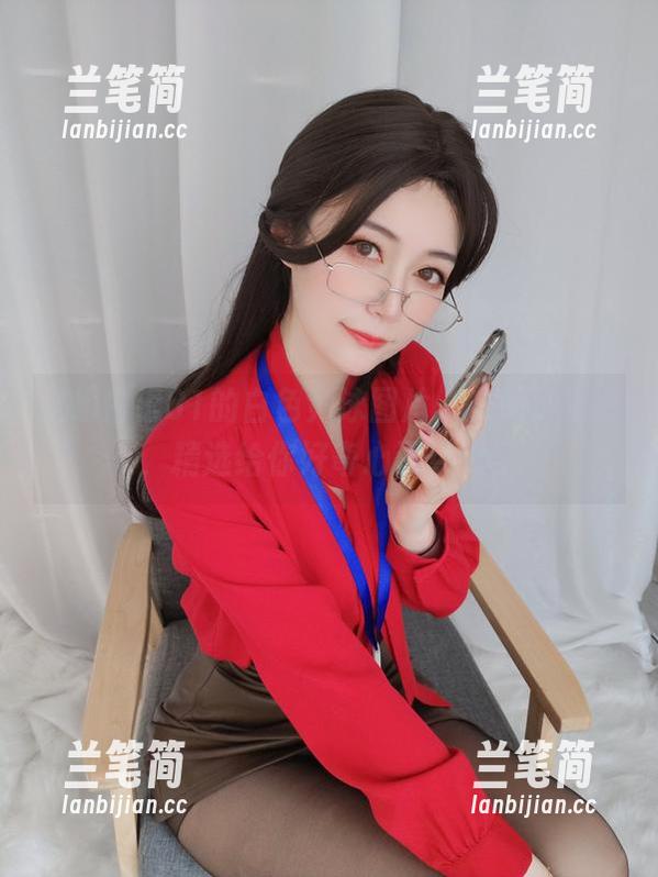 这组白银81的白色竞泳图片，充满了张力，精选给你好奇心添点火！