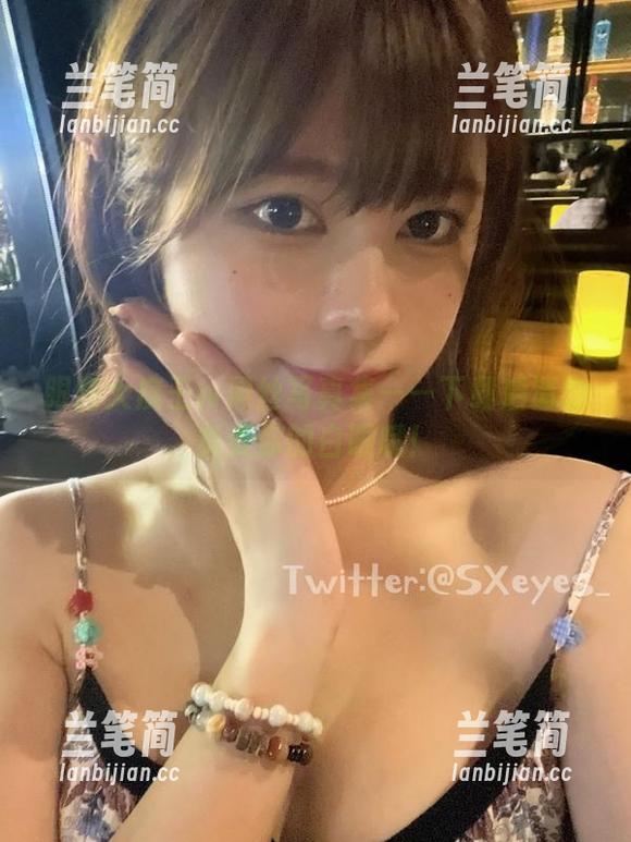 眼酱大魔王w黑丝写真集——下载后请勿负责你的白眼哦！
