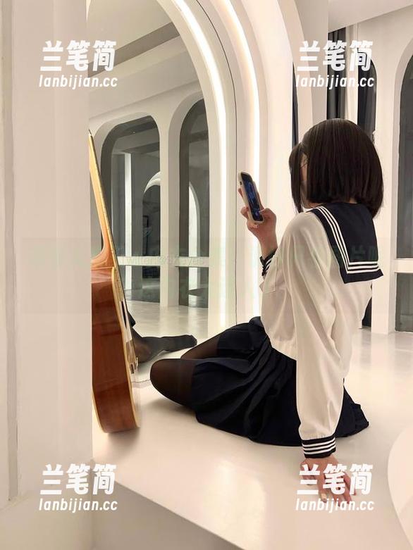 眼酱大魔王w内衣合集：说好只看图片呢？这内衣太迷人了。