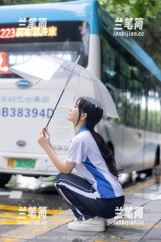 秀人网-史雨姐姐 秀人网 - 史雨姐姐的纯白作品集,下载后不服可来辩!