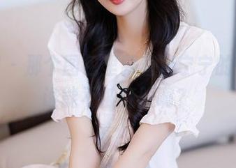 秀人网 – 那个图包里藏着唐宁宁的蕾丝，谁能不被征服啊？