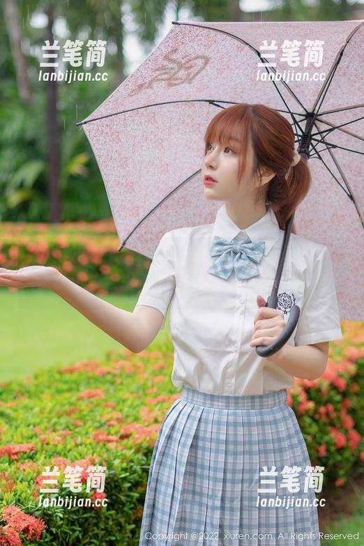秀人网 - 安然maleah高清图书馆写真，不只是翻书，还能搞点花样！