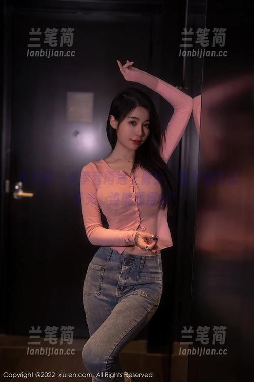 秀人网 - 当李昔雨遇上修女，照片里的无圣光，谁能顶得住！
