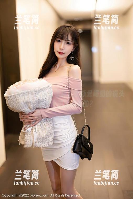 秀人网-软糖爱喝奶 秀人网 - 女仆是怎样在软糖爱喝奶的镜头下变得如此迷离的?