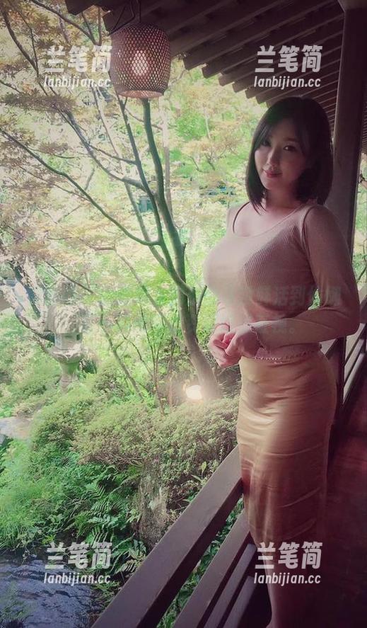 微密圈 - 微信朋友圈系列从没鲜活到偷懒，童小芯的写真资源好难直视。