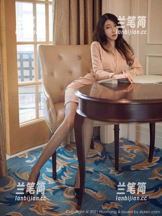 花漾show - 被李晨晨的夏日“炸裂”了，原图下载成了你的新任务。