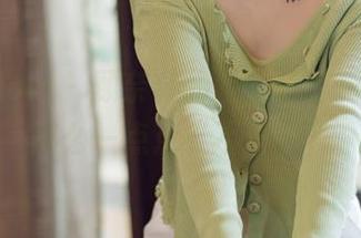 花漾show – 顾奈奈的职业装写真，真有那么一点点“不正式”