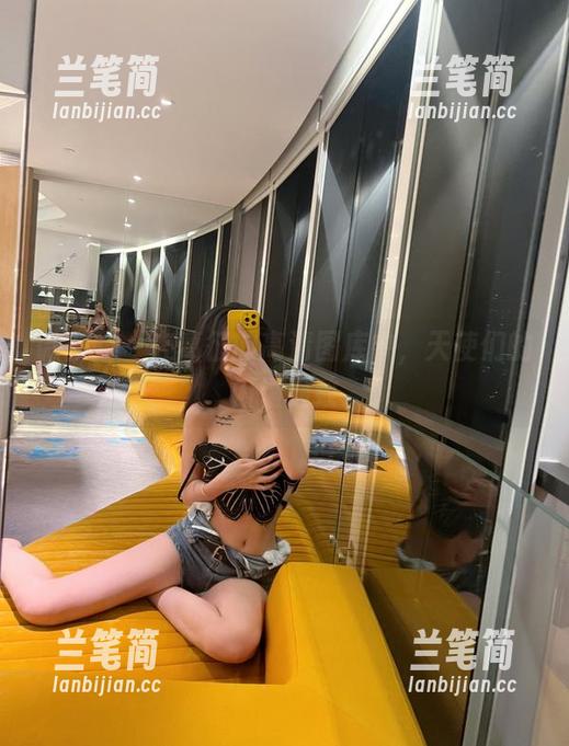 葛征 微密圈 - 在葛征的高清图库中,天使们的闲情逸致