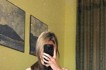 微密圈 – 不愧是醇子小姨，这次网纱写真更新太惊艳，是在强调些什么吗？