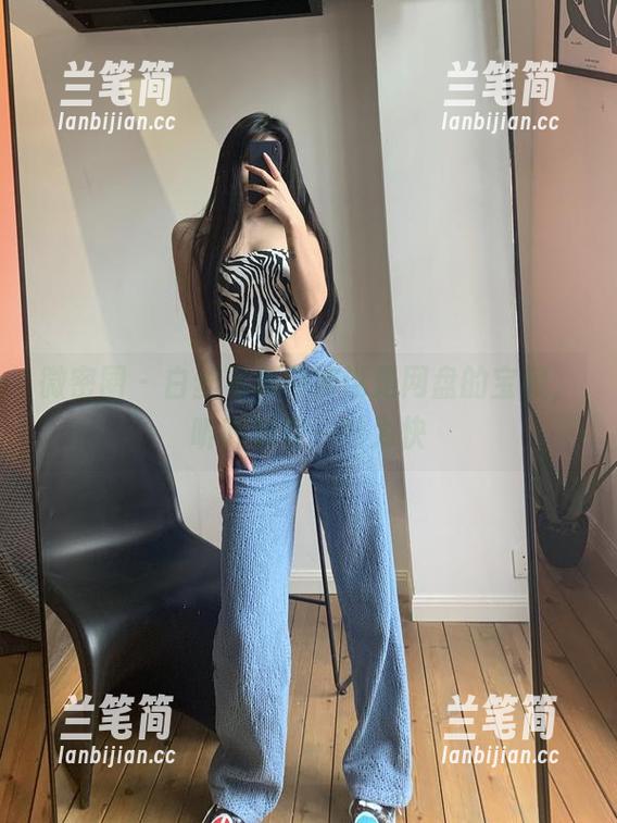 陈佩奇 微密圈 - 白丝写真不如说是网盘的宝藏,听陈佩奇一吐为快