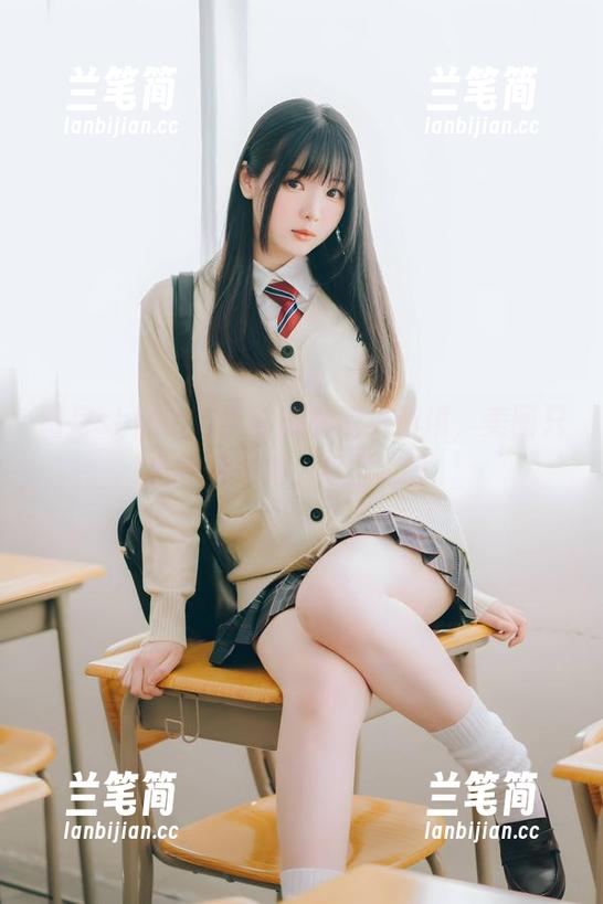 霜月shimo 霜月shimo与学妹的私房小情境,美图只是冰山一角,底下...唔。
