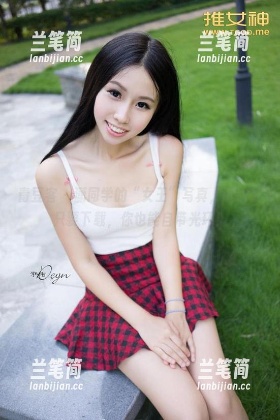 青豆客-潇同学 青豆客 - 潇同学的“女王”写真,证明了只要下载,你也能自带光环!