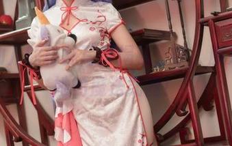 面饼仙儿的棉袜写真揭秘，哦，原来这是她的魔法武器！