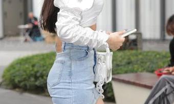 被迷倒在魔镜街拍：无圣光图包与女上司说不完的话