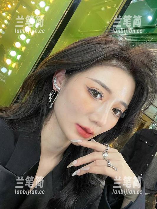 微密圈 - 黎允熙：盐焗圣诞女王，写真原图别具一番诙谐，极致反差！